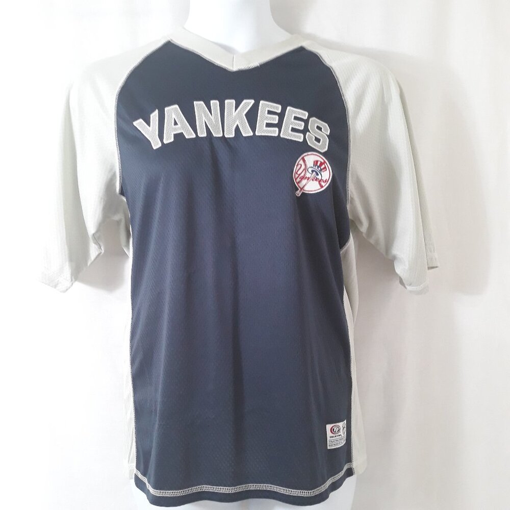 NY Yankees Raglan Sleeve Baseball Tee - by True Fan - Size S/P